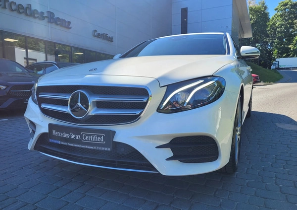 Mercedes-Benz Klasa E cena 179900 przebieg: 66519, rok produkcji 2019 z Kraków małe 436